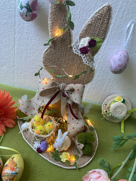 Le lapin de Pâques et ses oisillons